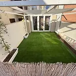 Garden Apartment, Wifi And Private Parking Σπίτι διακοπών