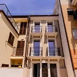 Σπίτι διακοπών Garden Apartment, Wifi And Private Parking