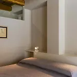 Garden Apartment, Wifi And Private Parking Σπίτι διακοπών *