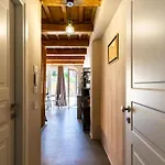 Garden Apartment, Wifi And Private Parking