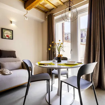 Garden Apartment, Wifi And Private Parking Feriehus