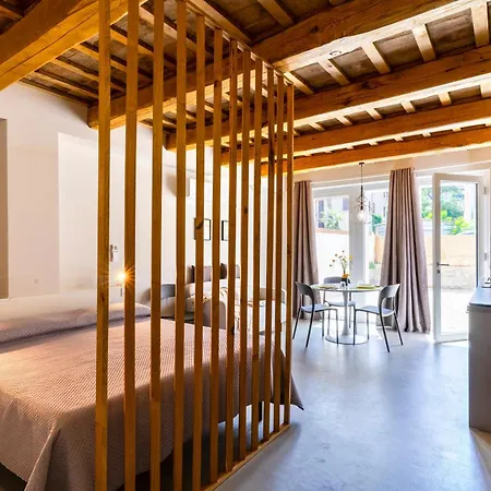 Garden Apartment, Wifi And Private Parking Feriehus