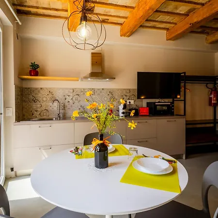 Garden Apartment, Wifi And Private Parking בית נופש Porto SantʼElpidio