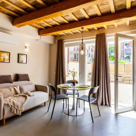 בית נופש Garden Apartment, Wifi And Private Parking *