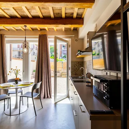 בית נופש Garden Apartment, Wifi And Private Parking