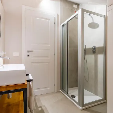 Garden Apartment, Wifi And Private Parking