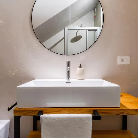 בית נופש Garden Apartment, Wifi And Private Parking Porto SantʼElpidio